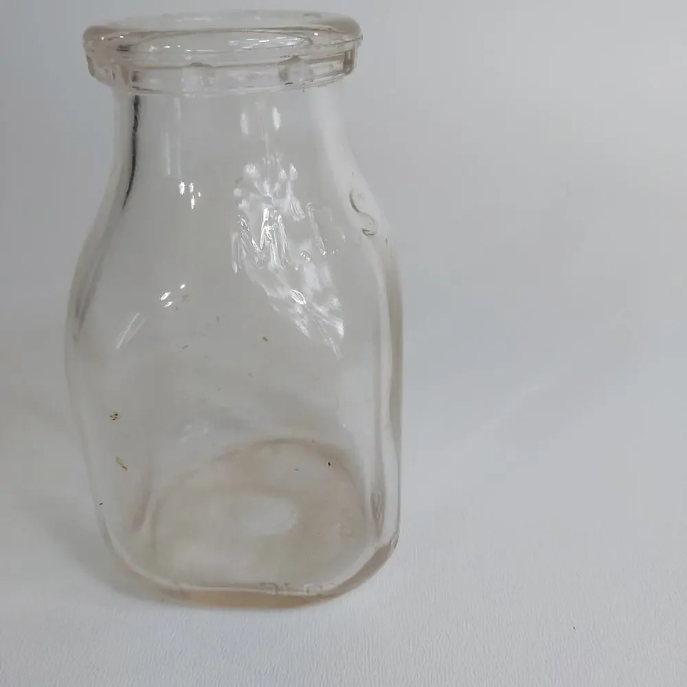 VINTAGE HALF PINT GLASS MILK BOTTLE MBS‎ INDIANAPOLIS